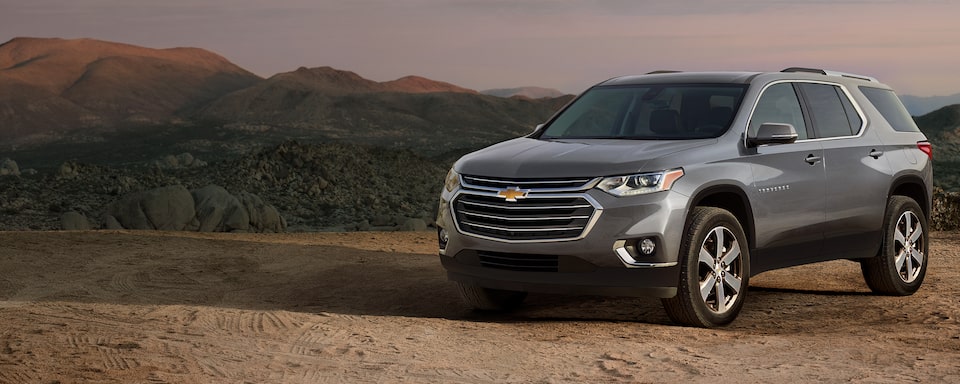 Chevrolet Traverse 2021 SUV para 8 pasajeros con faros frontales de Xenón de encendido automático y rines en aluminio de 20 pulgadas